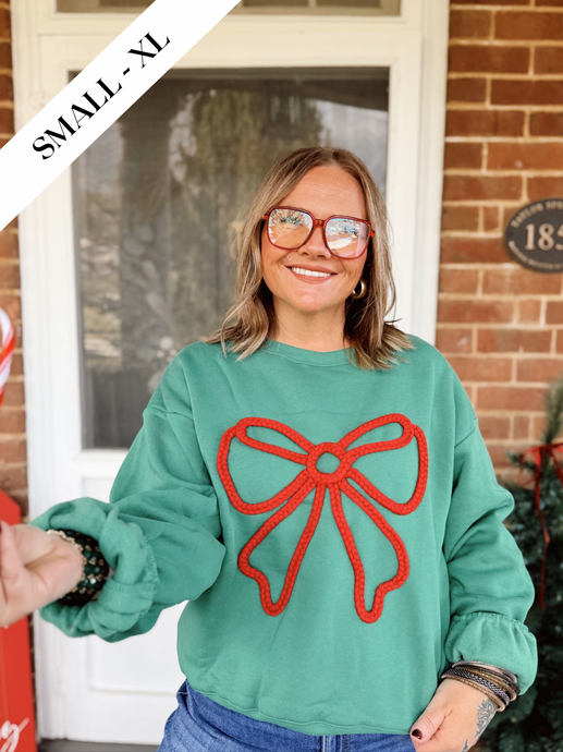 Merry Mistletoe Sweater | Green