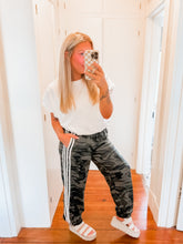 Load image into Gallery viewer, Dreamers Camo Jogger