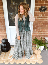 Load image into Gallery viewer, Field of Memories Vest | Green