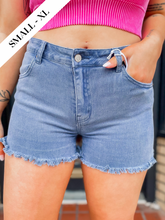 Load image into Gallery viewer, Annabelle denim fray shorts in Indigo