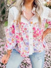 Load image into Gallery viewer, POL Big Stars Vintage Floral Top