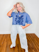Load image into Gallery viewer, Roses Graphic Tee | Navy