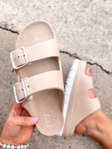 Longoria Sandal in Sand