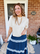 Load image into Gallery viewer, Simple Moments Tee | Alpaca