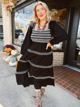 Load image into Gallery viewer, Thunder Rolls Maxi Dress | Black