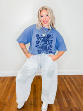 Load image into Gallery viewer, Roses Graphic Tee | Navy