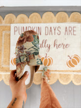 Load image into Gallery viewer, Toni Tapestry Clogs