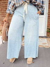 Load image into Gallery viewer, Ophelia Denim Pants | Light Wash