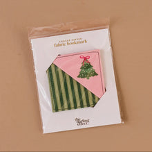 Load image into Gallery viewer, Book Corner Keeper - Twinkling Tree