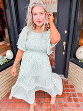 Load image into Gallery viewer, Daisy Mae Maxi Dress - Green