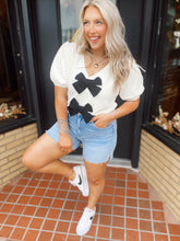 Load image into Gallery viewer, Lasting impressions bow sweater
