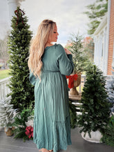 Load image into Gallery viewer, Meet Me Under Mistletoe Maxi | Evergreen
