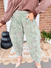 Load image into Gallery viewer, Fall Floral Barrel Jeans