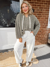 Load image into Gallery viewer, Comfort Style Barrel Sweatpants | Cream