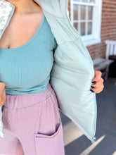 Load image into Gallery viewer, Flutters of Florals Puffer Vest