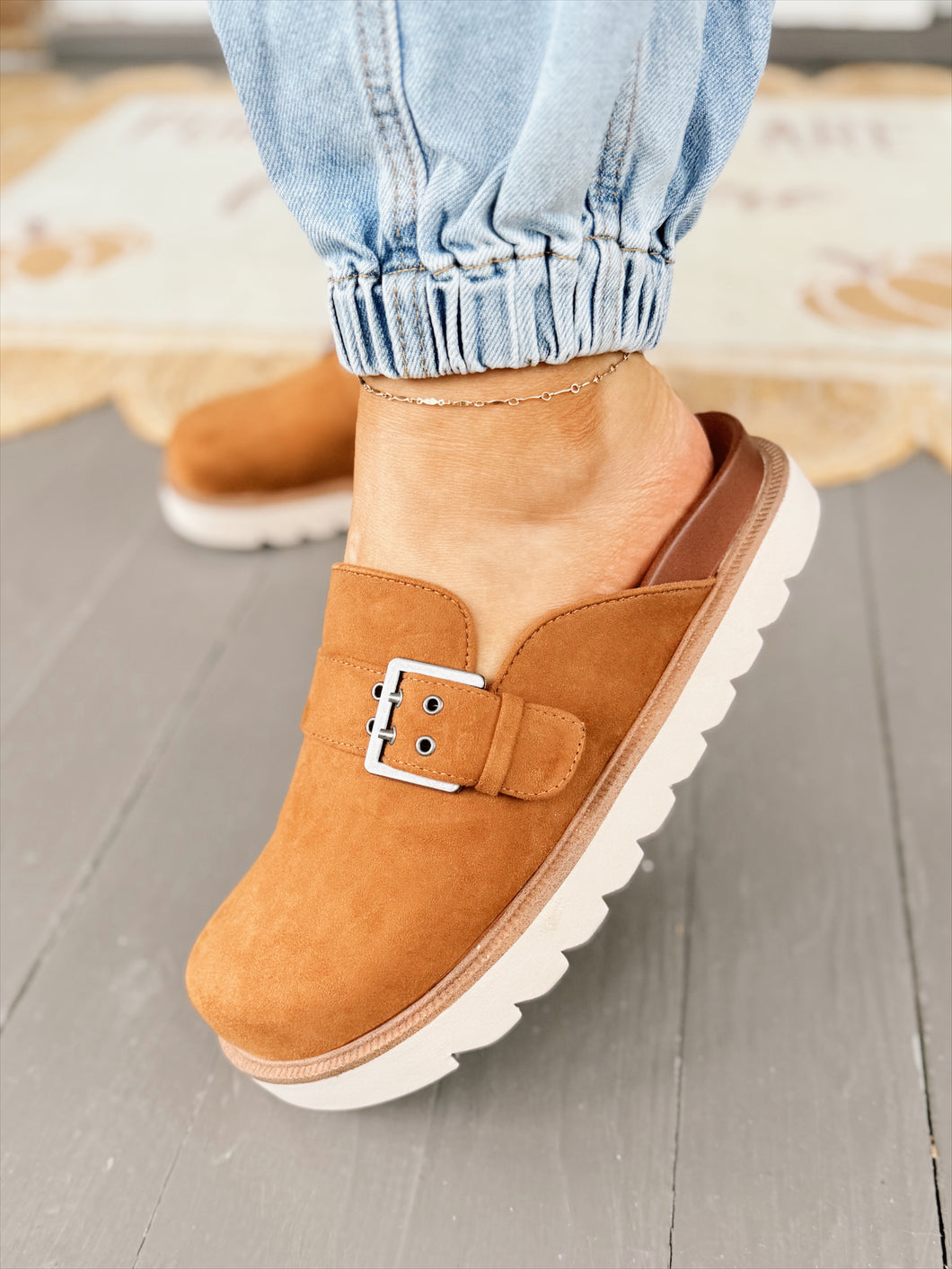 Sofia Clog | Chestnut
