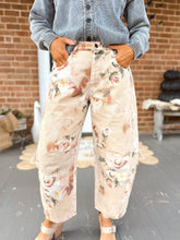 Load image into Gallery viewer, Vintage Rose Barrel Jeans