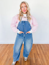 Load image into Gallery viewer, Sweetheart Stripes Sweater