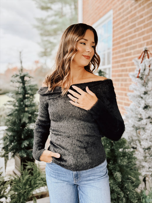 Off The Shoulder Details Sweater | Black