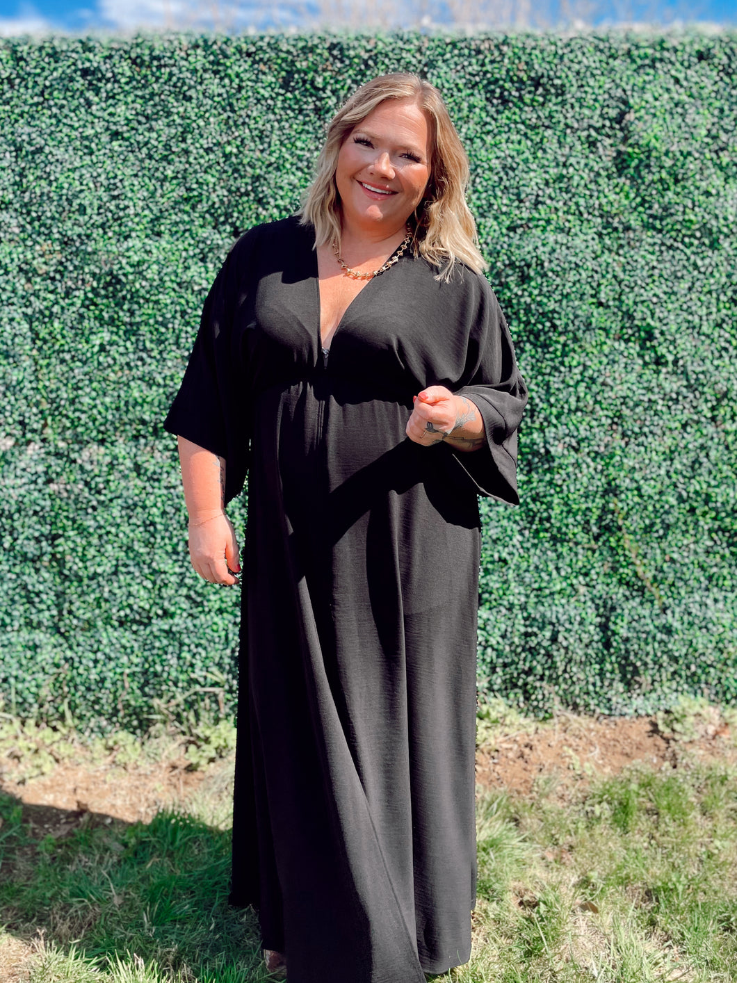 Spring Rhythm Kimono Dress in Black