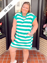 Load image into Gallery viewer, Curvy - Casual Chic Dress - Green