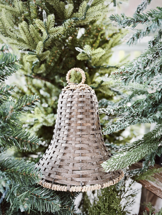 Wicker Holiday Bells | Medium