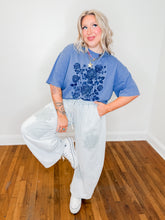 Load image into Gallery viewer, Roses Graphic Tee | Navy