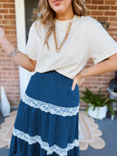 Load image into Gallery viewer, Simple Moments Tee | Alpaca