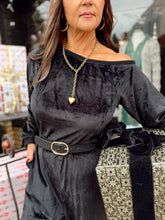 Load image into Gallery viewer, Midnight Under Mistletoe Jumper - Black