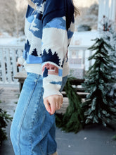 Load image into Gallery viewer, Snowshoe Sweater