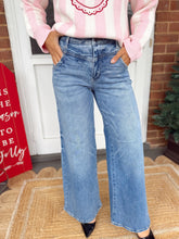 Load image into Gallery viewer, Living Large Wide Leg Jean