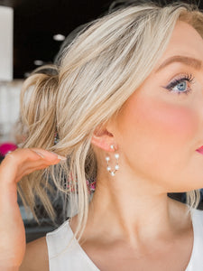 Colleen pearl hoop earring in gold