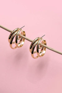 Wall To Wall Accessories - MEDIUM SIZE TRIPLE HOOP EARRING | 31E03937: Gold