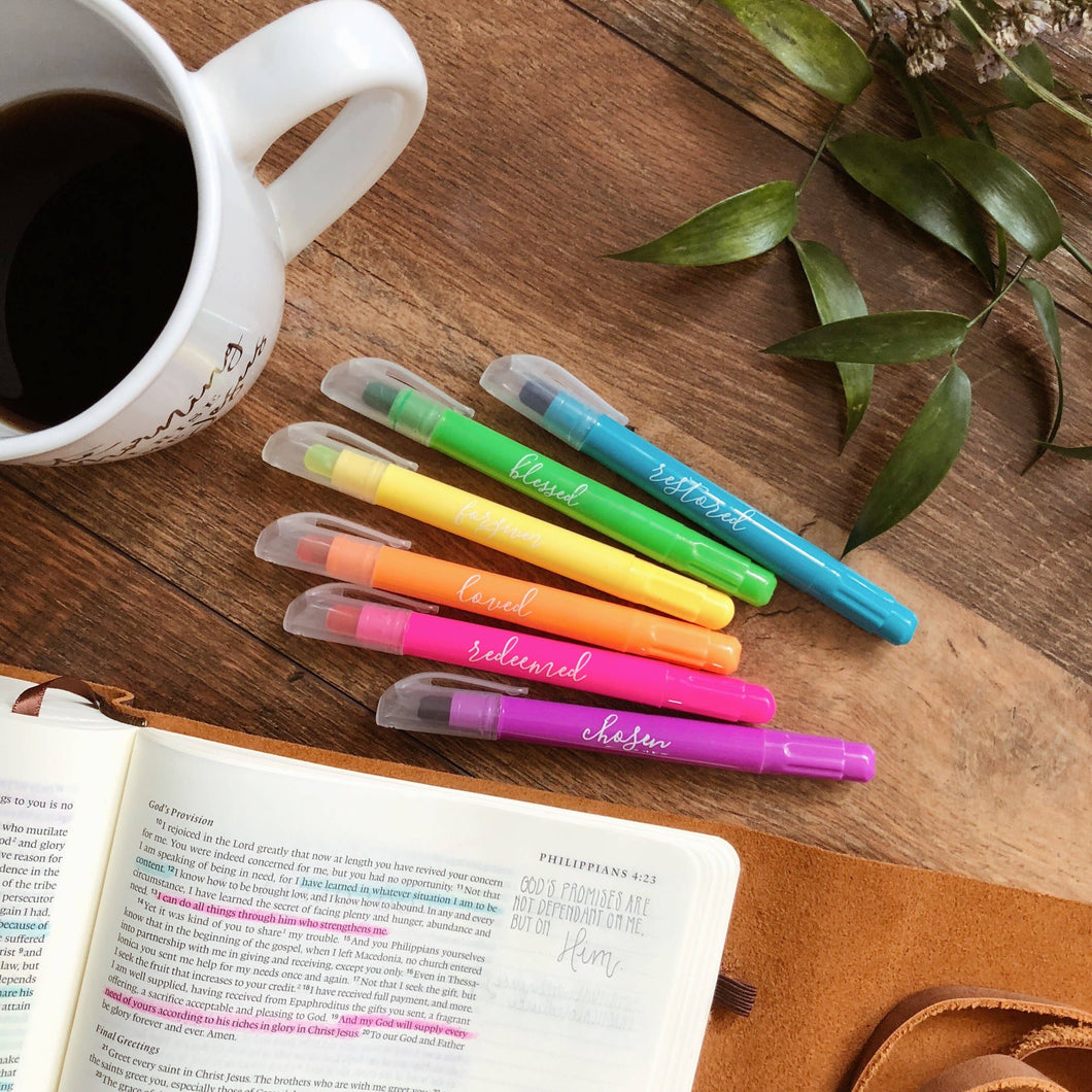 The Daily Grace Co - Scented Bible Highlighter Set