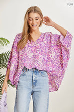 Load image into Gallery viewer, Andrée by Unit - PLUS SIZE Bold Bright Printed Blouse: Orchid / 2X