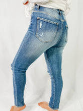 Load image into Gallery viewer, RISEN Brax High Rise Distressed Skinny Jean