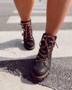 Catalin Lace up Boot in Black