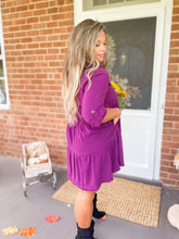 Load image into Gallery viewer, Curvy It&#39;s a Sure Thing Linen Dress in Plum