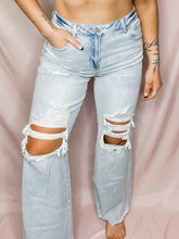 Load image into Gallery viewer, RISEN Faye High Rise Distressed Dad Jean