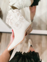 Load image into Gallery viewer, Shushop Valencia Bootie in white
