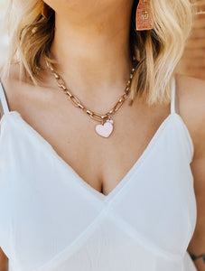 Cassie necklace in pink
