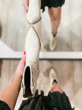 Load image into Gallery viewer, Shushop Valencia Bootie in white
