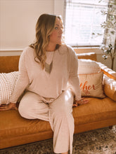 Load image into Gallery viewer, Curvy Comfort On The Go Oatmeal Set