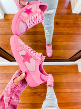 Load image into Gallery viewer, Vintage Havana Extra Hard Pink Sneaker