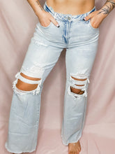 Load image into Gallery viewer, RISEN Faye High Rise Distressed Dad Jean