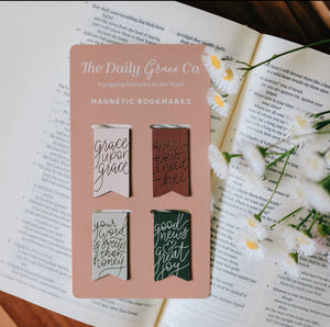 The Daily Grace Co - Words of Life Magnetic Bookmark Set
