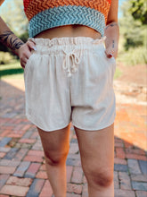 Load image into Gallery viewer, Jenny Linen Shorts in Ivory