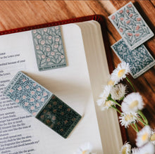 Load image into Gallery viewer, The Daily Grace Co - Hymns &amp; Florals Magnetic Bookmark Set