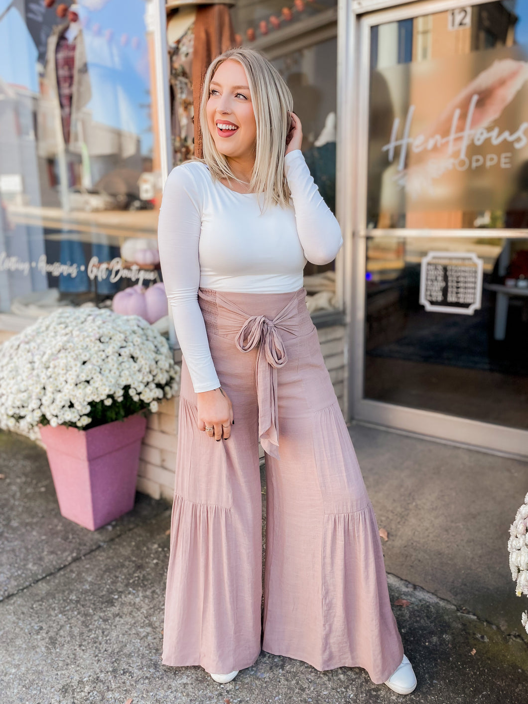 Feeling Free Wide Leg Pants in Taupe
