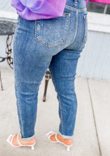 Load image into Gallery viewer, Judy Blue High Rise Bleach Splash Boyfriend Jeans